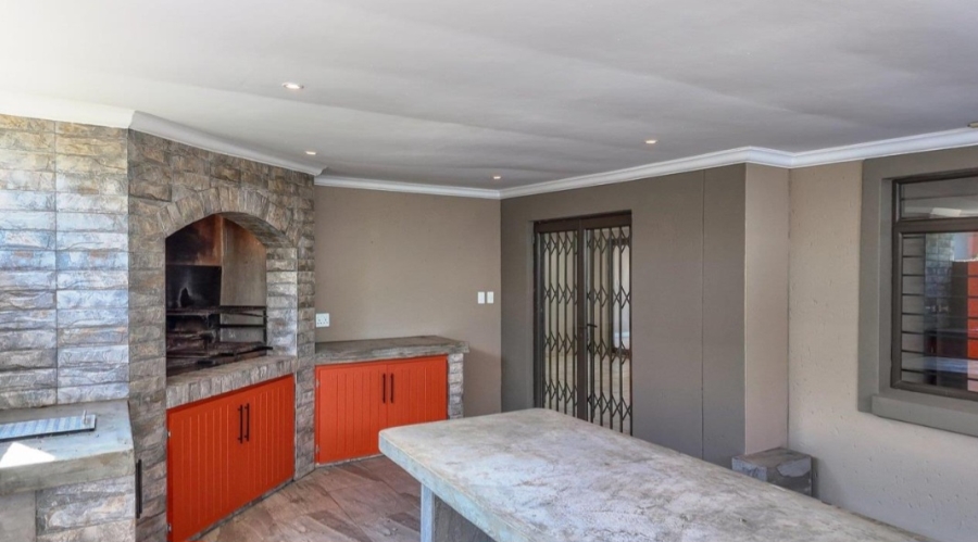 3 Bedroom Property for Sale in Melodie North West